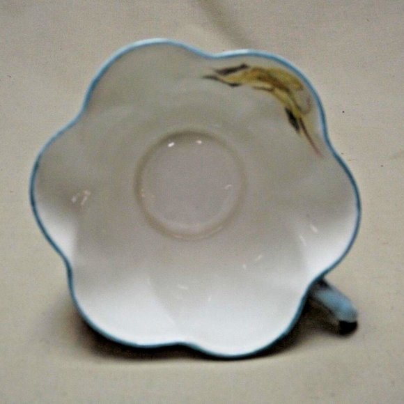 Shelley Fine Bone China England Dainty Begonia Footed Tea Cup and Saucer - Picture 11 of 12